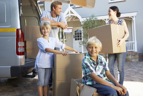 Efficient student removals in Queenspark for a stress-free move